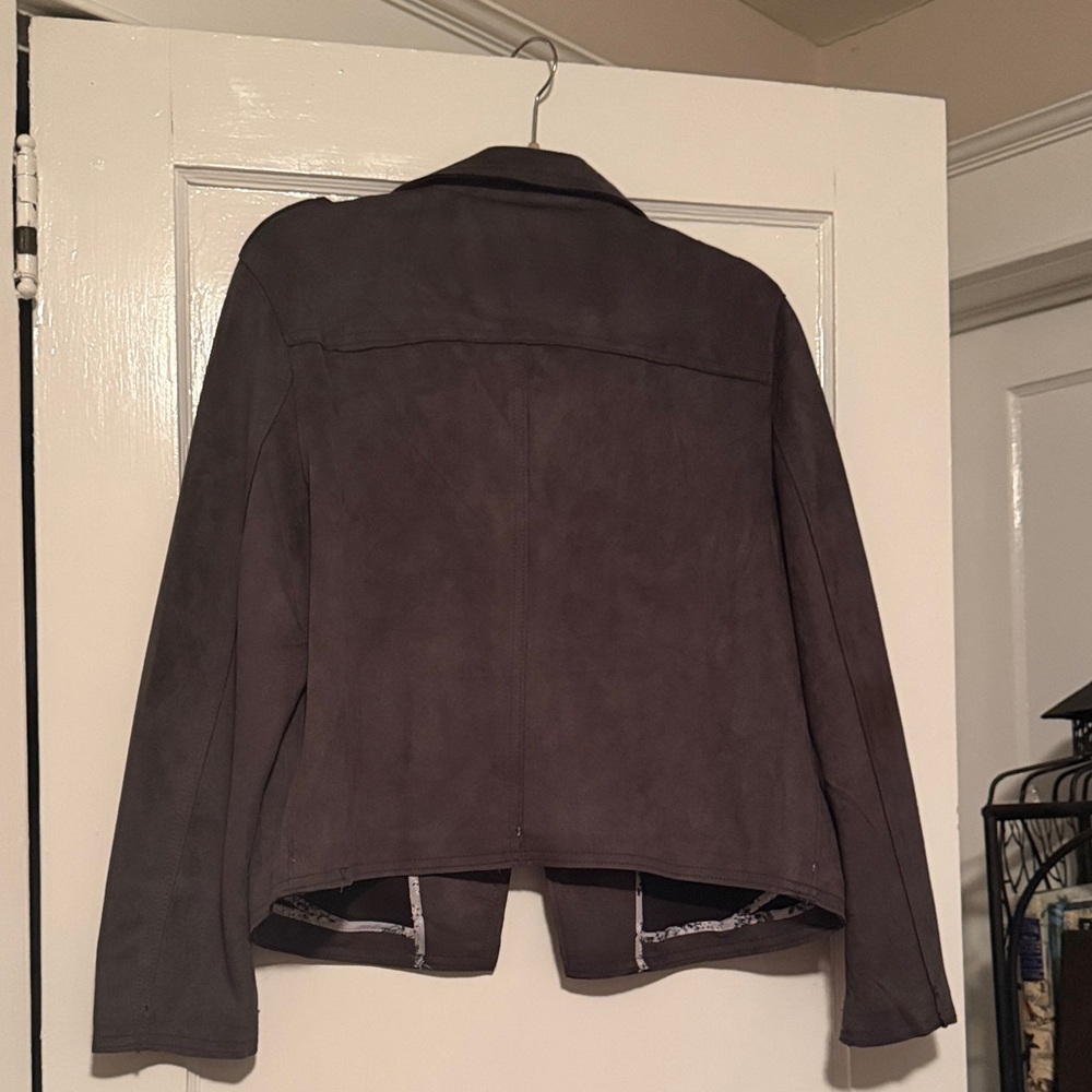 Women's Moto Jacket - Picture 4 of 8